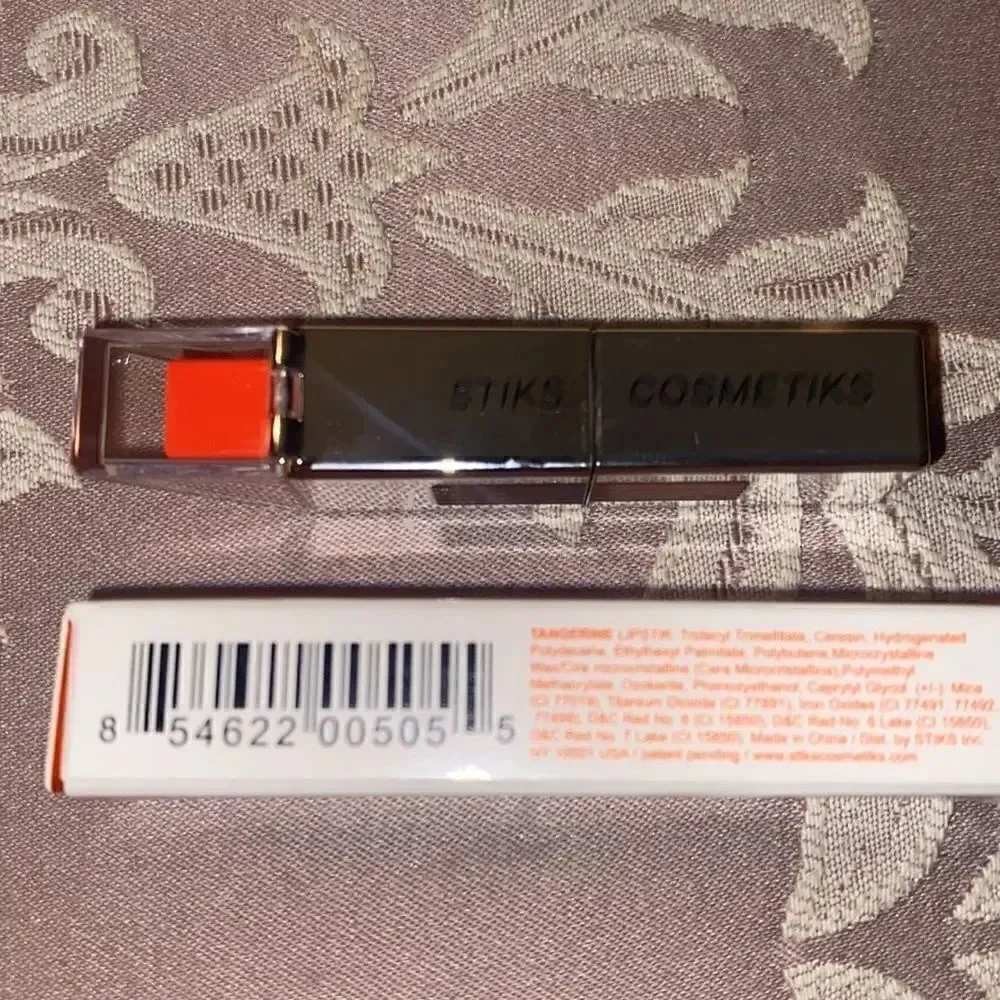🌸 HP🌸 Stiks Cosmetics “Tangerine” Lipstick!
